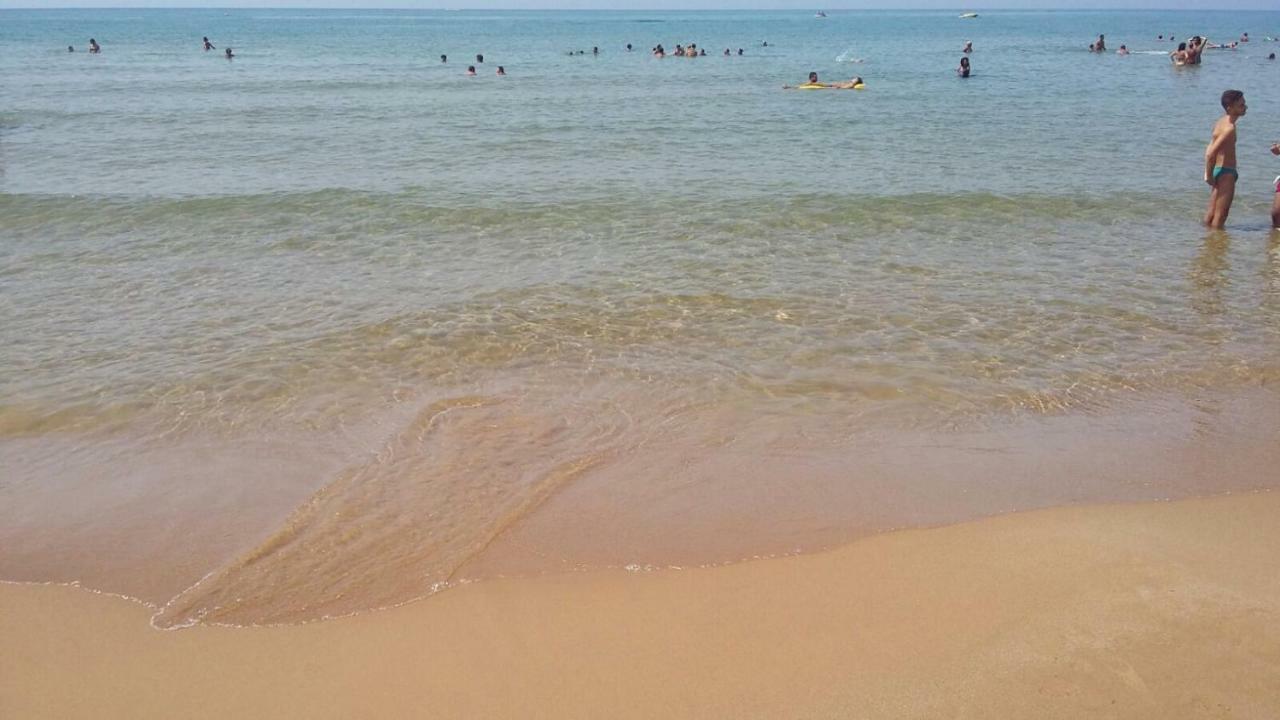 Bilocale A 2 Passi Dal Mare Di Montalbano Vila Punta Secca Exterior foto